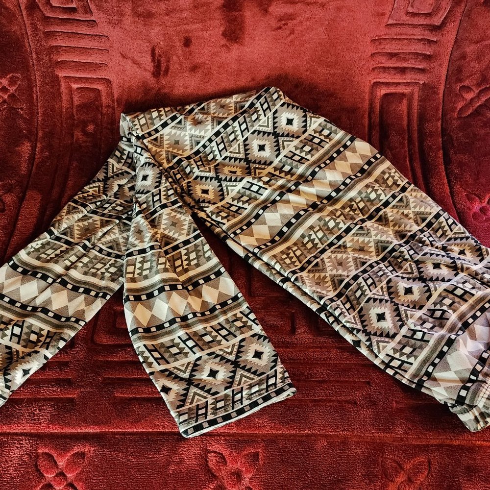 black and white legging pant size large / xlarge
